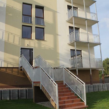 Apartament Kapitanski Bursztynowe Komnaty Darlowko Buitenkant foto