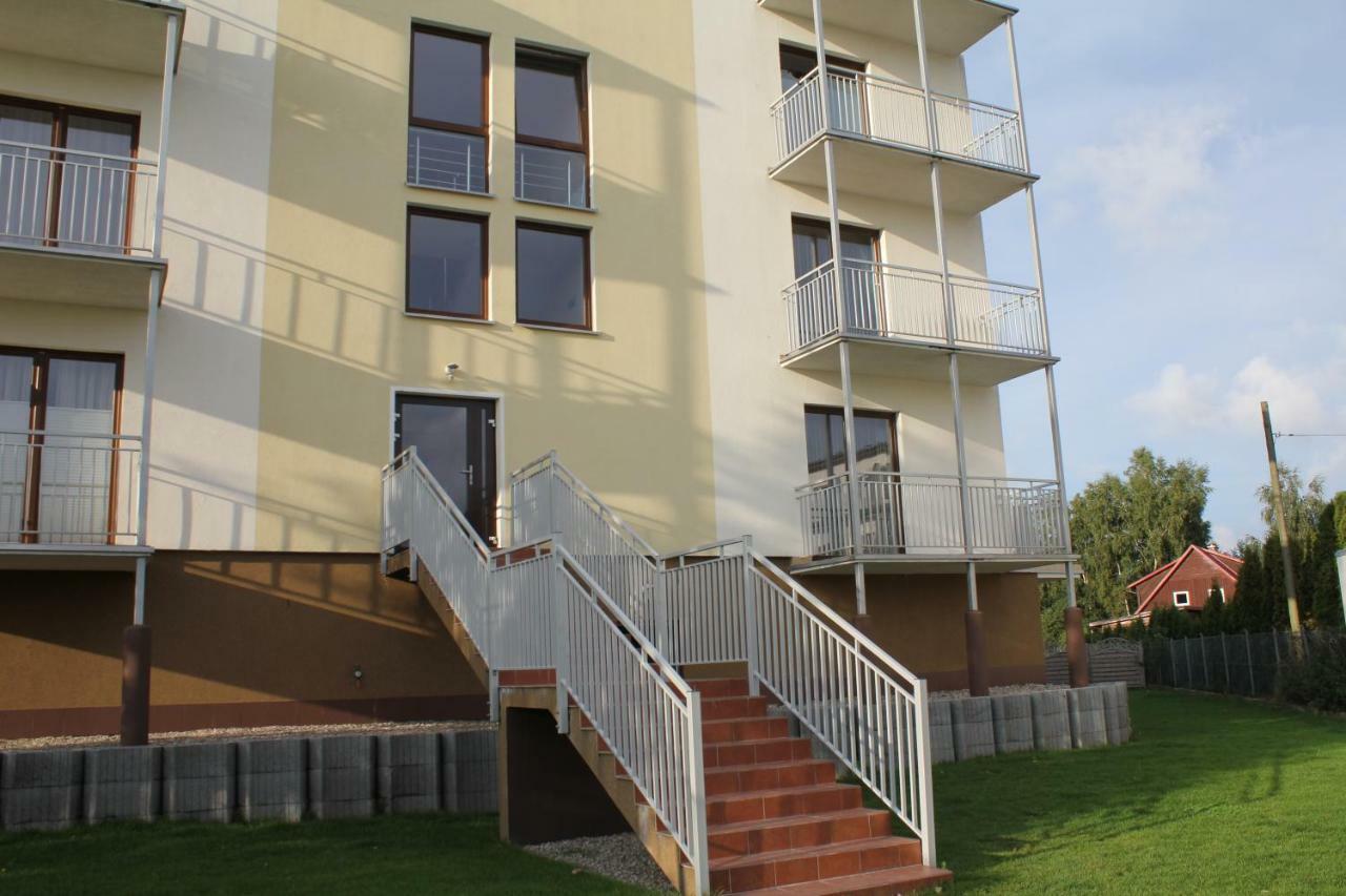 Apartament Kapitanski Bursztynowe Komnaty Darlowko Buitenkant foto