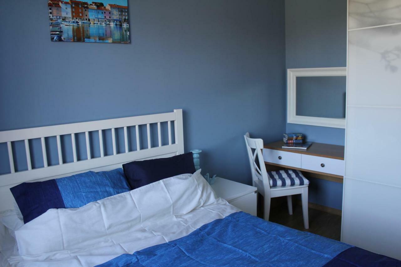 Apartament Kapitanski Bursztynowe Komnaty Darlowko Buitenkant foto