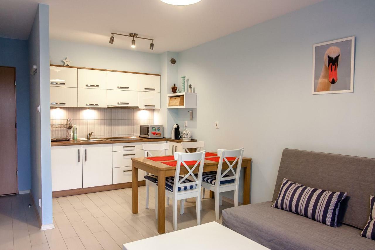 Apartament Kapitanski Bursztynowe Komnaty Darlowko Buitenkant foto